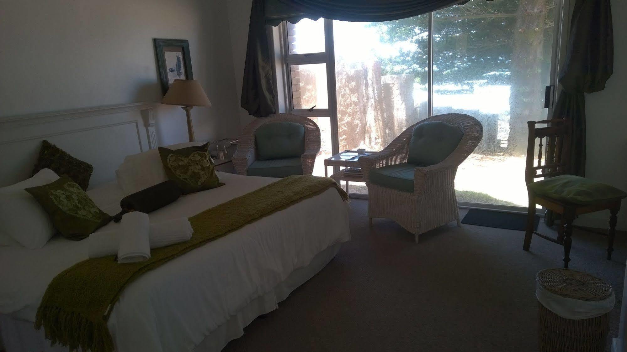Sea Otters Lodge Kini Bay Exteriér fotografie